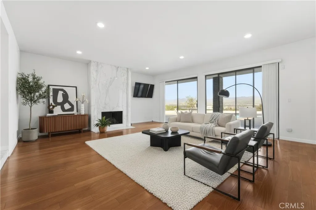 Additional image 9 of 3329 Dona Rosa Dr, Studio City, CA 91604