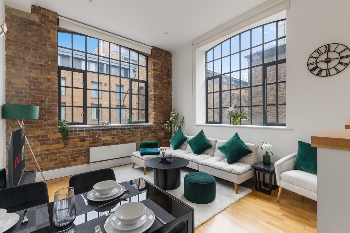 2 Bed Flat, Albion Buildings, N1, N1 7GU