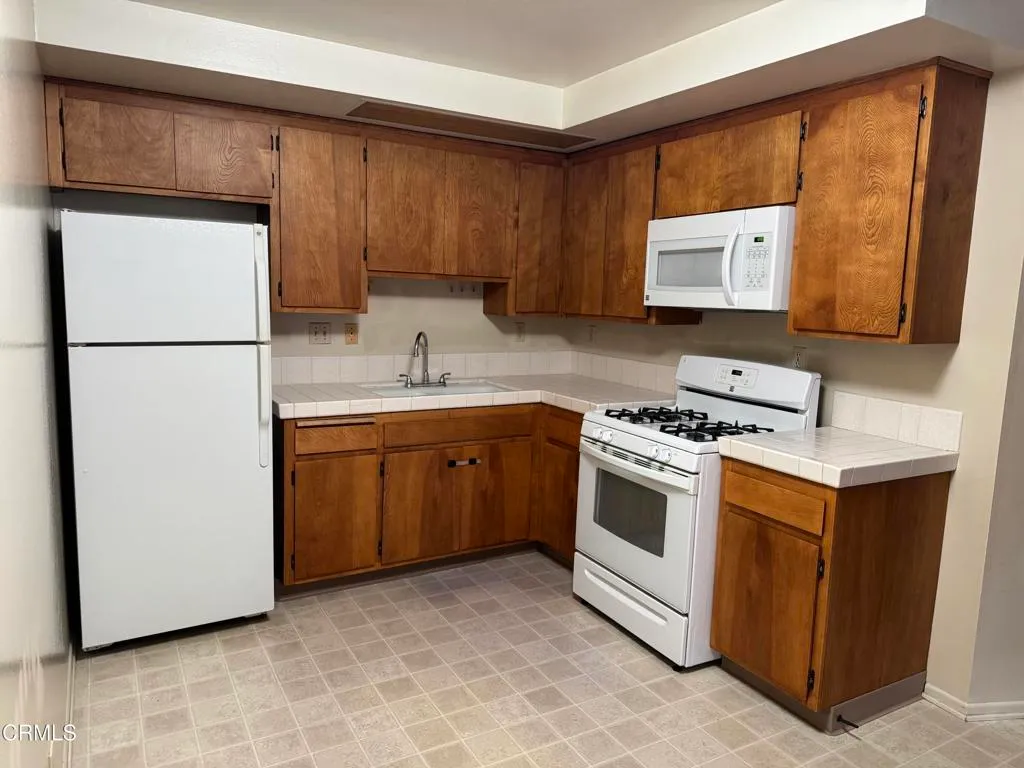 Additional image 5 of 48 S Oak Avenue Unit 3, Pasadena, CA