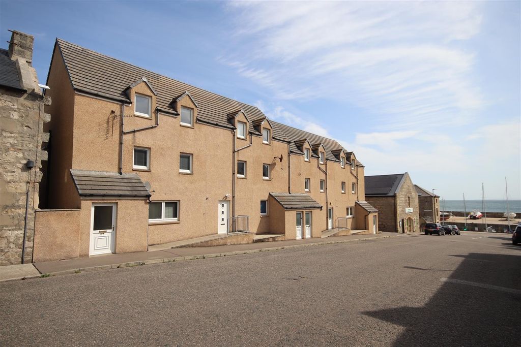 Maisonette for saleCommerce Street, Lossiemouth IV31