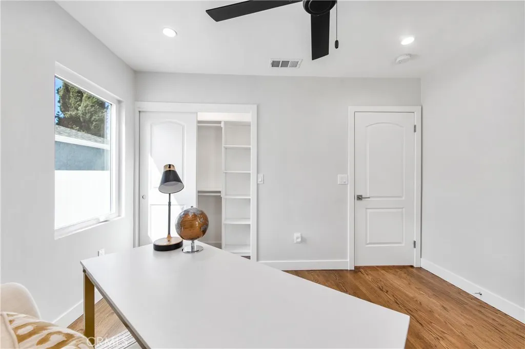 Additional image 40 of 406 Eton Dr, Burbank, CA 91504