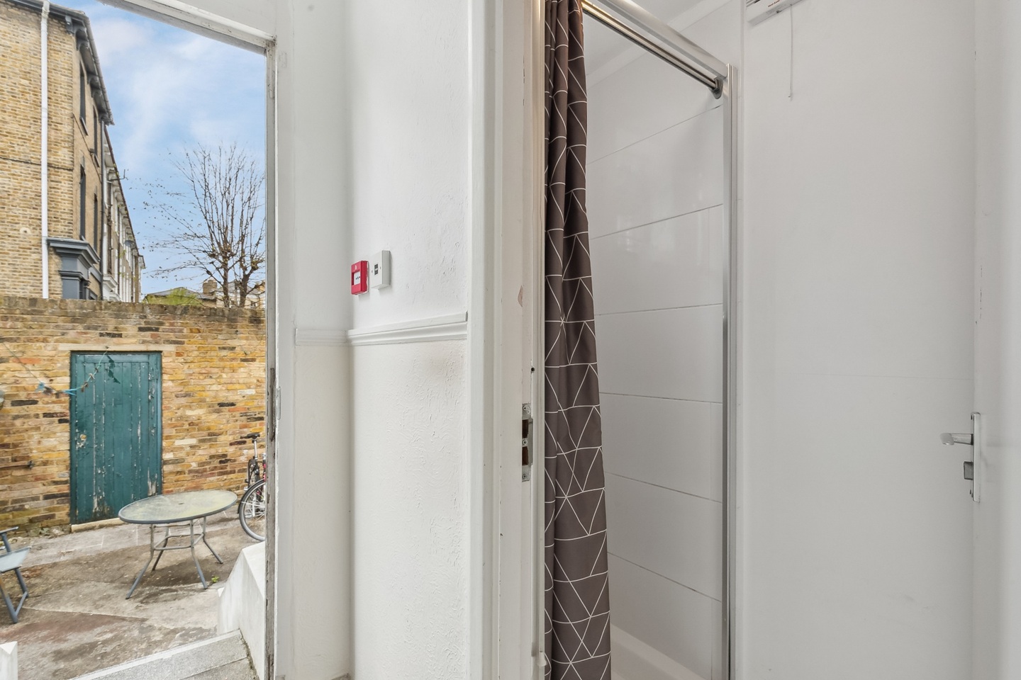 Additional image 10 of Bedsit, Burnley Rd, SW9, N1 7GU