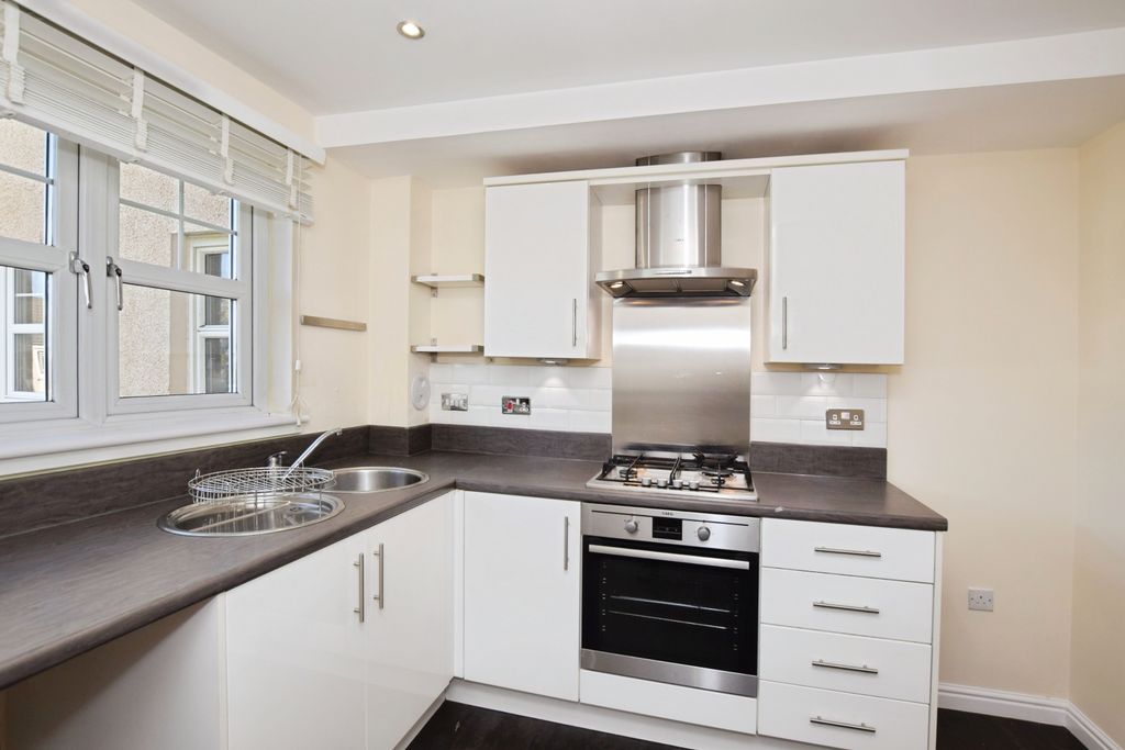 2 bed flat for saleWhitehouse Gardens, Gorebridge EH23 photo 5
