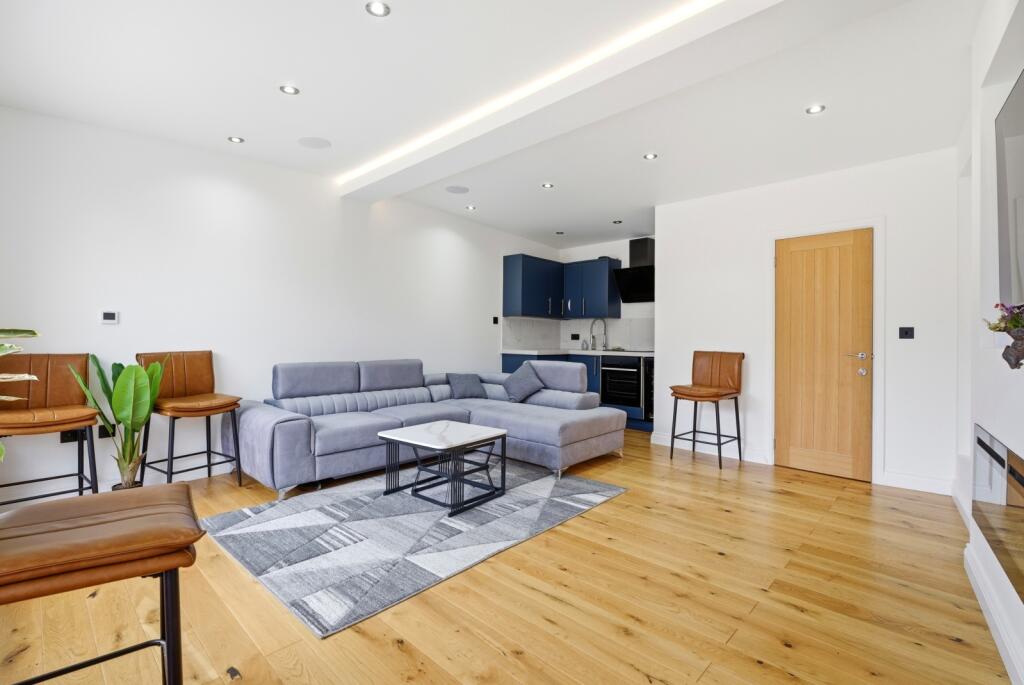 Additional image 16 of Meadway, Colney Heath, St. Albans, Hertfordshire, AL4