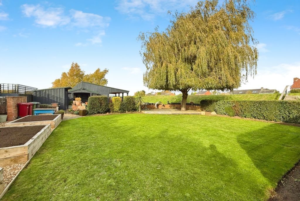 Additional image 18 of 4 bed detached house for saleFerry Road, Barrow Haven, Barrow-Upon-Humber, Lincolnshire DN19
