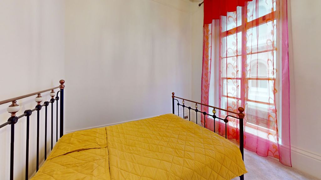 Additional image 17 of 2 bed flat for saleThe Esplanade, The Hoe PL1