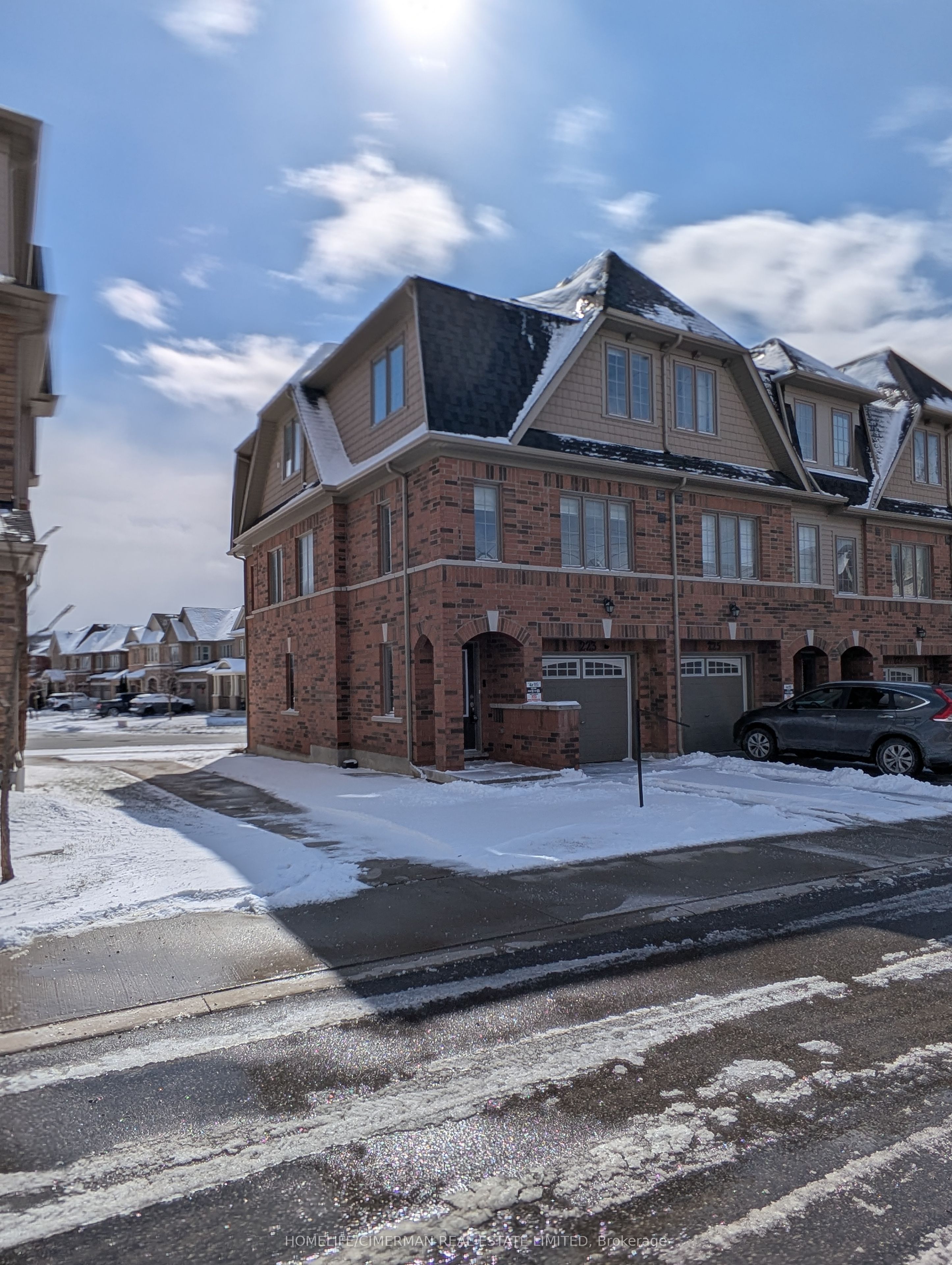 223 Royal Northern Path N, Oshawa, ON, L1L 0R6