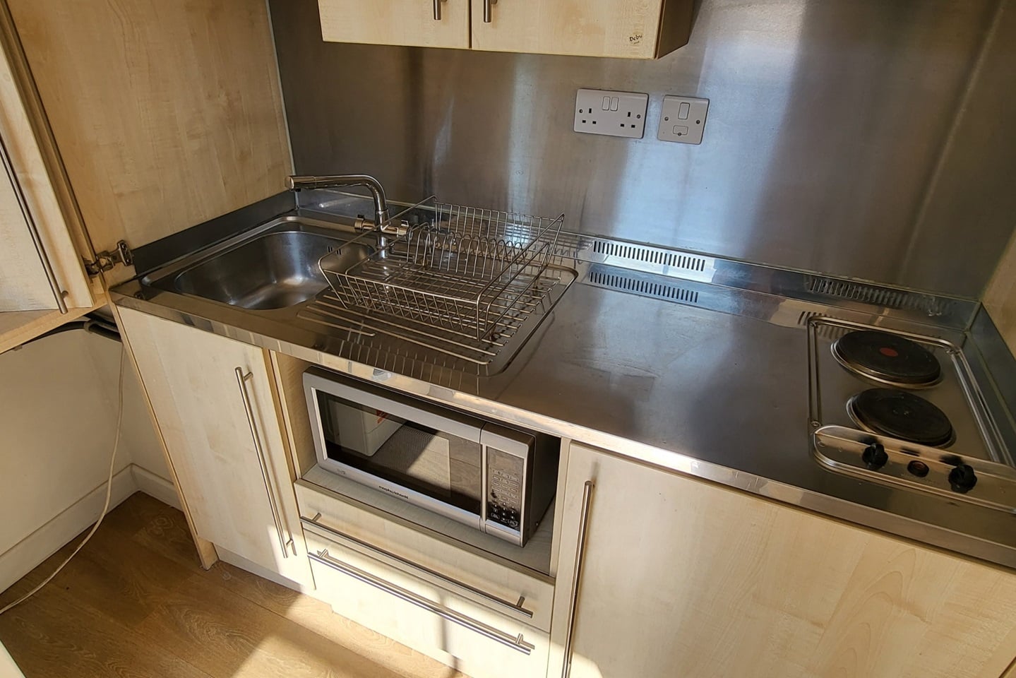 Additional image 3 of Studio Flat, Rufford Street, N1, N1 7GU