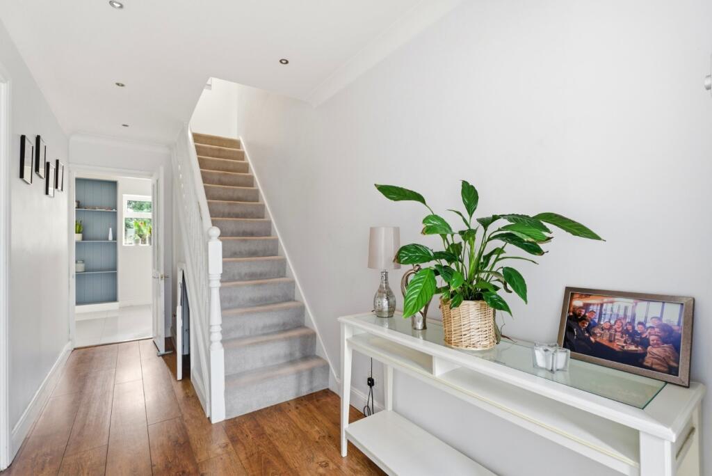 Additional image 13 of Spooners Drive, Park Street, St. Albans, Hertfordshire, AL2