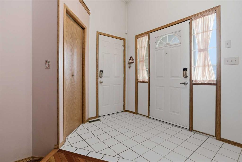 Additional image 5 of 68 Dawson Street, Red Deer, AB, T4R 1V9