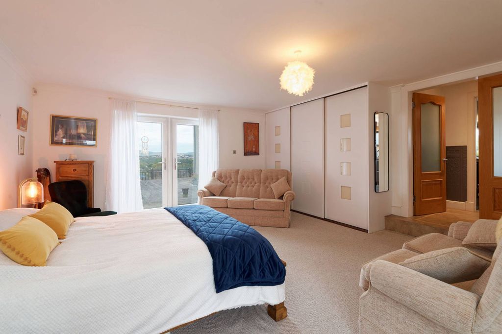 Additional image 19 of 6 bed semi-detached house for saleCoathill Steadings Stirling Road, Cumbernauld, Glasgow G67