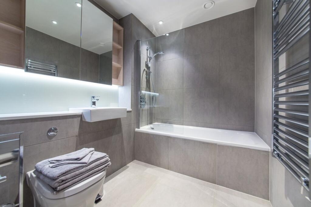 Additional image 4 of 1 Bed Flat, St. Gabriel Walk, SE1, N1 7GU