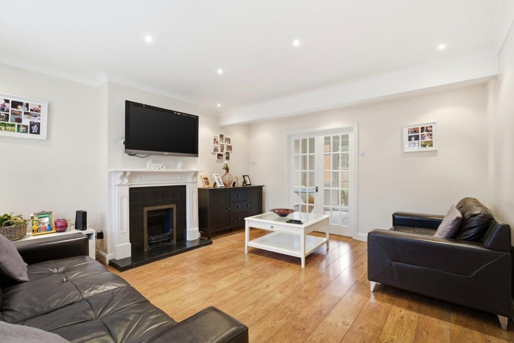 Additional image 2 of Spooners Drive, Park Street, St. Albans, Hertfordshire, AL2