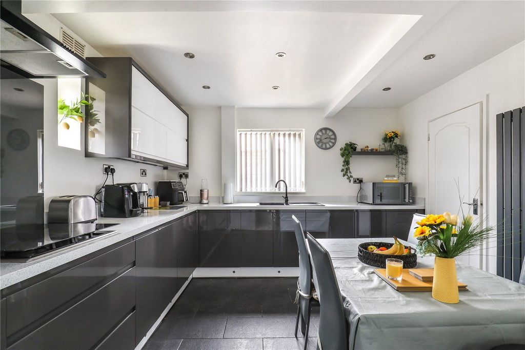 Additional image 5 of 3 bed semi-detached house for saleLyveden Gardens, Bristol, Somerset BS13