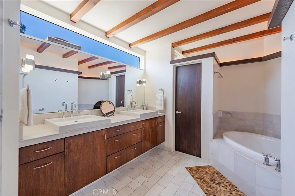 Additional image 22 of 2404 Laurel Avenue, Manhattan Beach, CA 90266