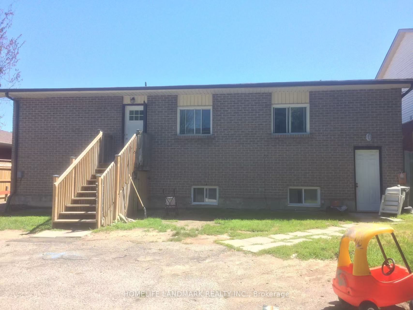 Additional image 2 of 320 Elgin Street W, Oshawa, ON, L1J 2P3