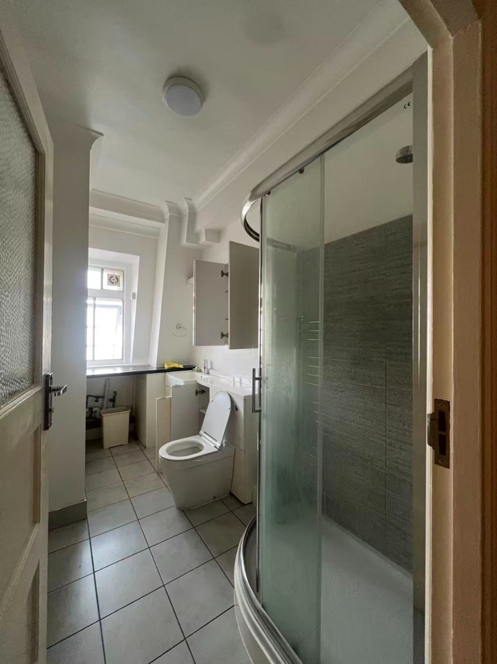 Additional image 5 of Studio Flat, Endsleigh Court, WC1H, N1 7GU