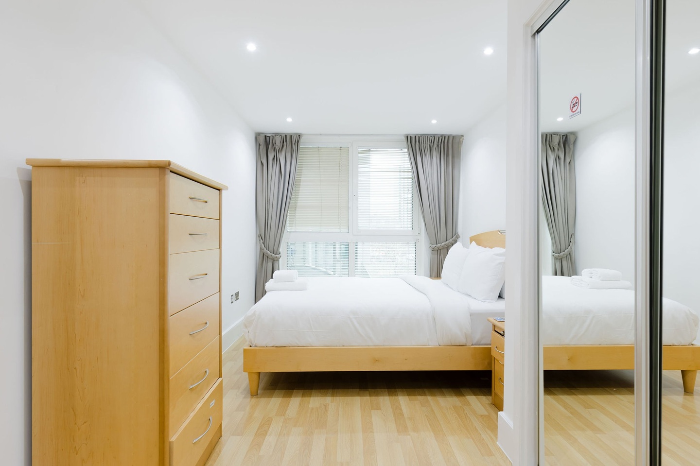 Additional image 31 of 2 Bed Flat, St George Wharf, SW8, N1 7GU