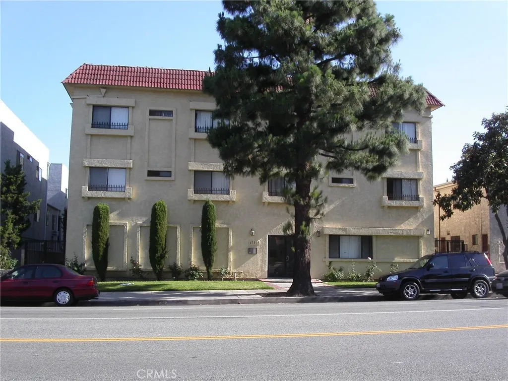 Additional image 2 of 17312 Chatsworth Street Unit B, Granada Hills, CA 91344