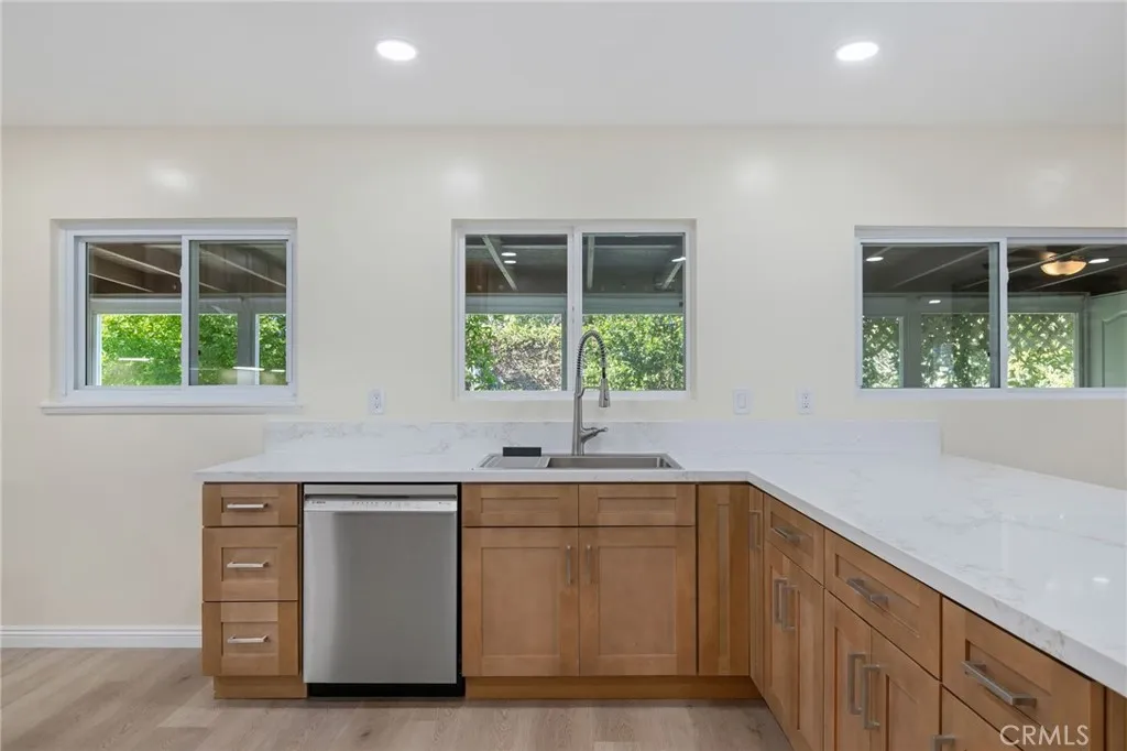 Additional image 28 of 329 Bucknell Avenue, Ventura, CA 93003