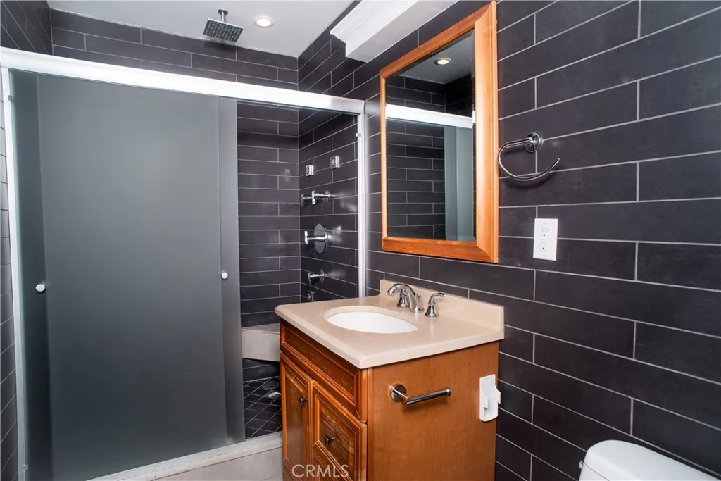 Additional image 8 of 16416 Ballinger Street, North Hills, CA 91343