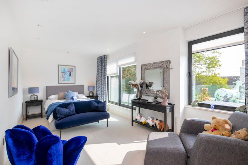 Additional image 18 of 3 bed flat for saleGeorge Road, St. Peter Port, Guernsey GY1