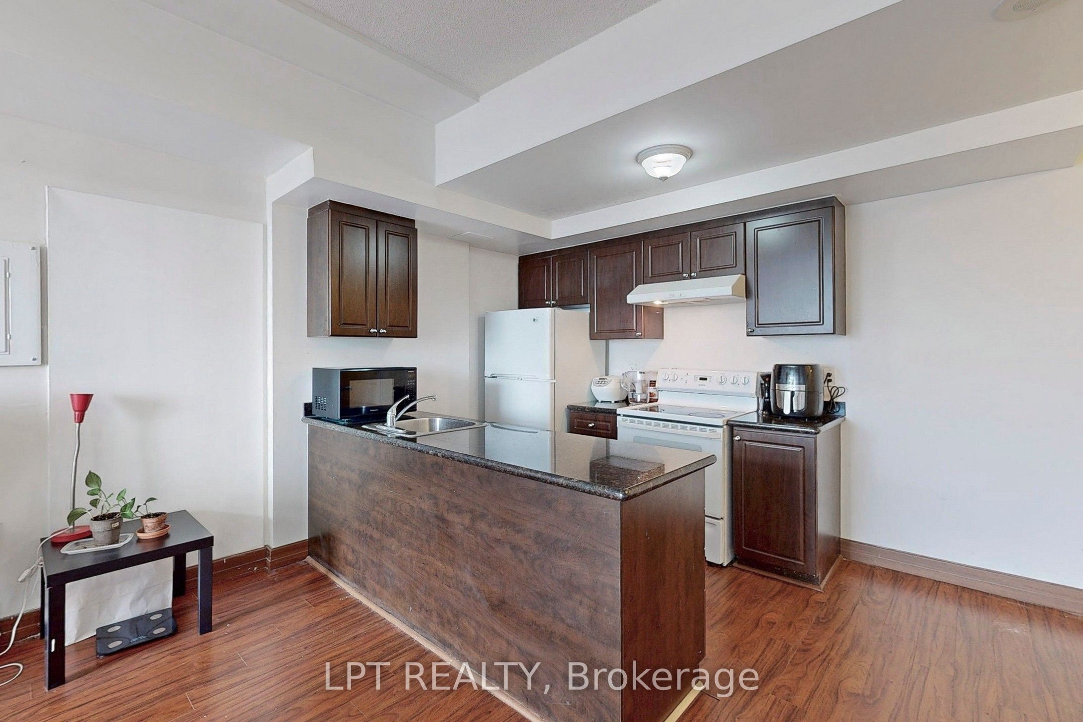 Additional image 5 of PH6-15 Maplewood Avenue, Toronto, ON, M6C 4B4