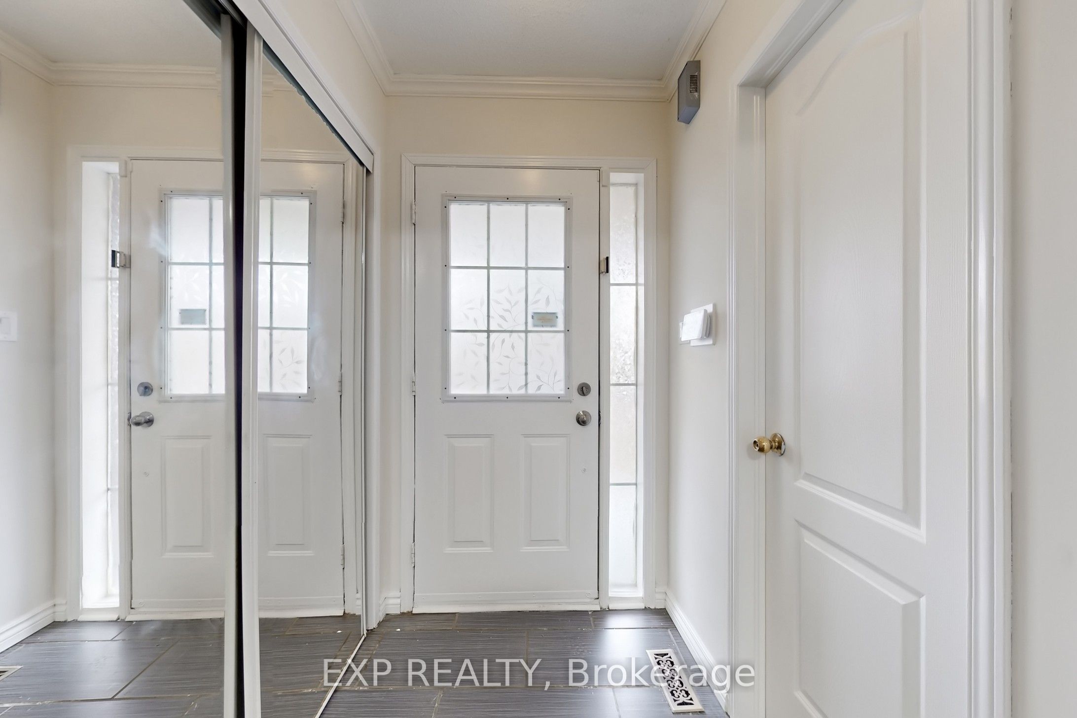 Additional image 4 of 4 Secord Crescent, Brampton, ON, L6X 4Z3