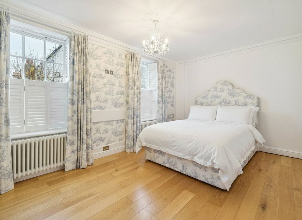 Additional image 5 of 2 bed flat for saleKings Road, Henley-On-Thames, Oxfordshire RG9