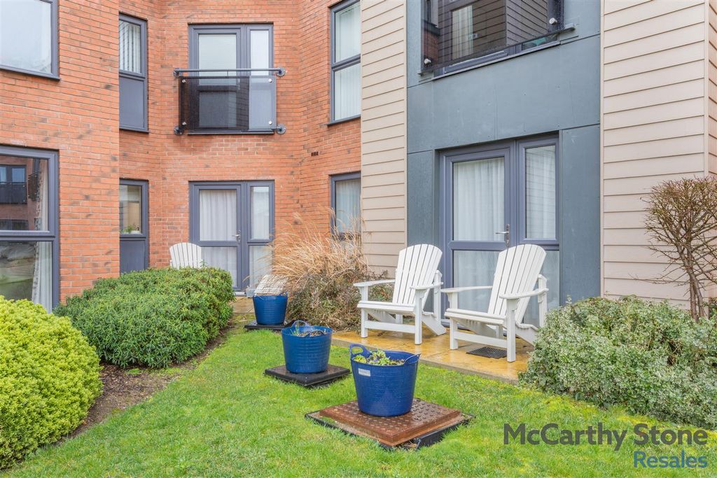 Additional image 2 of 2 bed flat for saleElizabeth Place, Trimbush Way, Market Harborough LE16