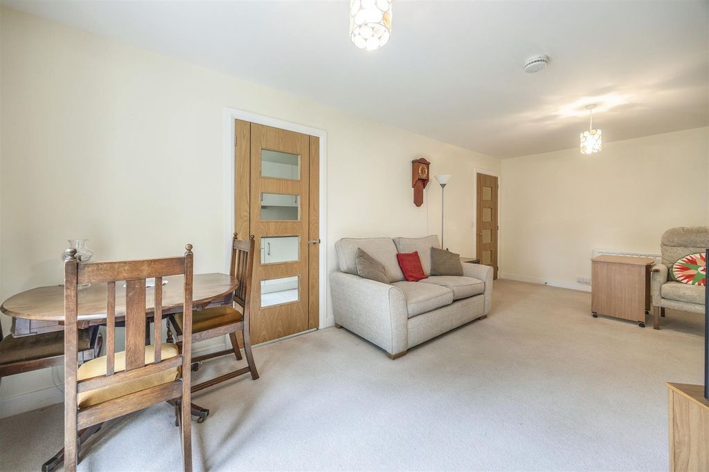 Additional image 7 of 1 bed flat for sale28 The Sycamores, Muirs, Kinross KY13