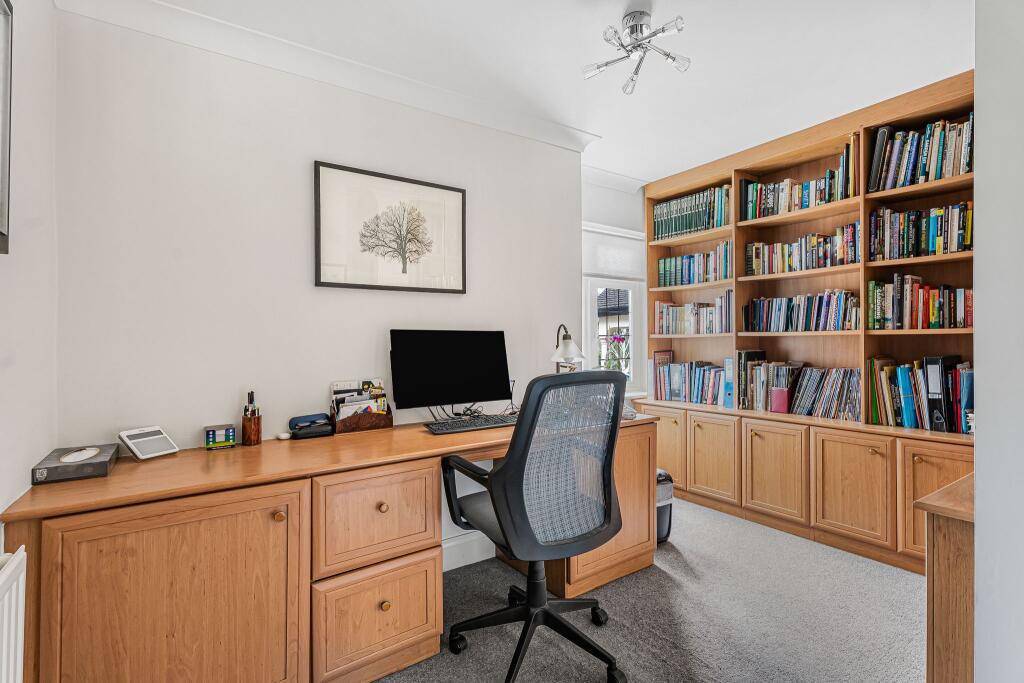 Additional image 11 of Georges Wood Road, Brookmans Park, AL9