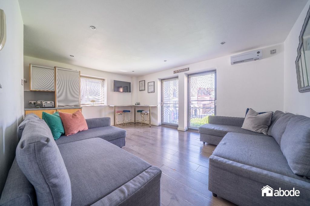 Additional image 3 of 1 bed flat for saleArgyle Street, City Centre, Liverpool L1