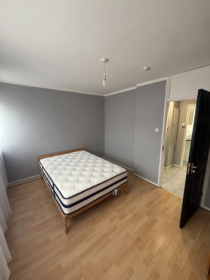 Additional image 14 of 2 Bed Flat, Waltham House, SW9, N1 7GU