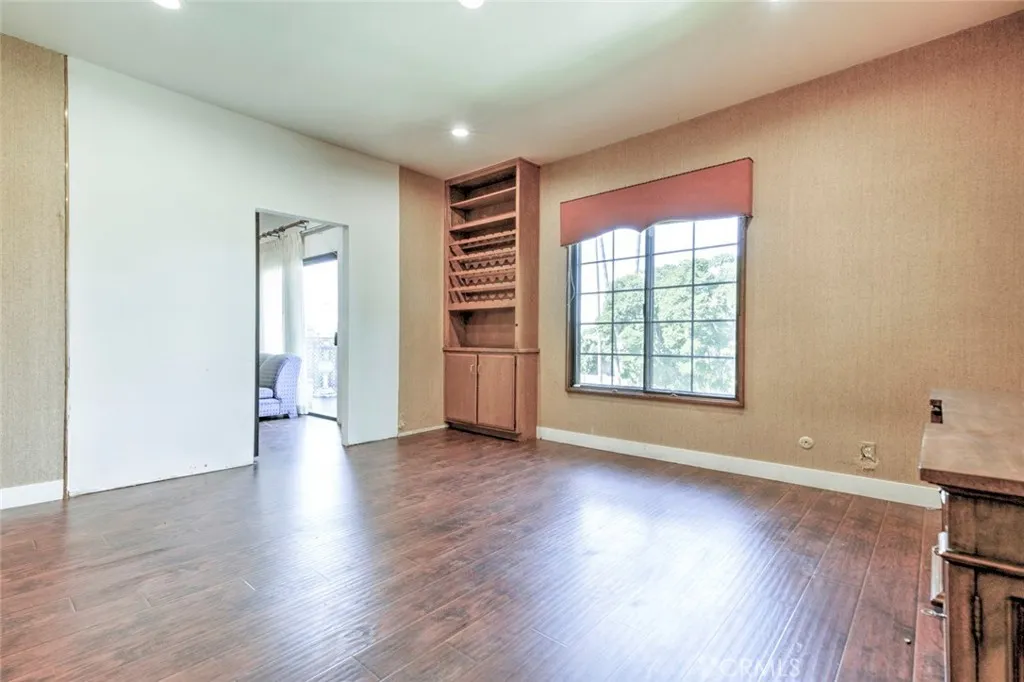 Additional image 59 of 17522 Sherman Way Unit 202, Van Nuys, CA 91406