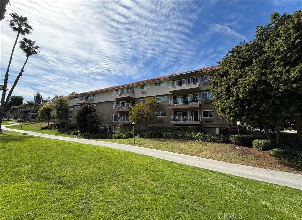 Additional image 91 of 2390 Via Mariposa W Unit 3C, Laguna Woods, CA 92637
