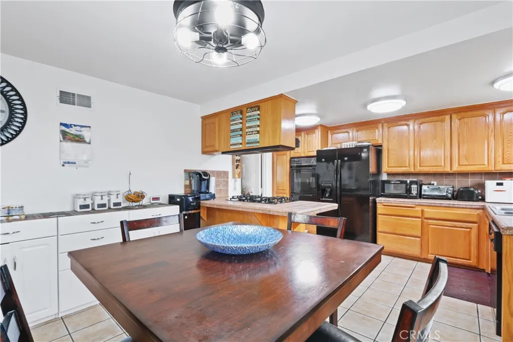 Additional image 5 of 1002 Fernrest Dr, Harbor City, CA 90710