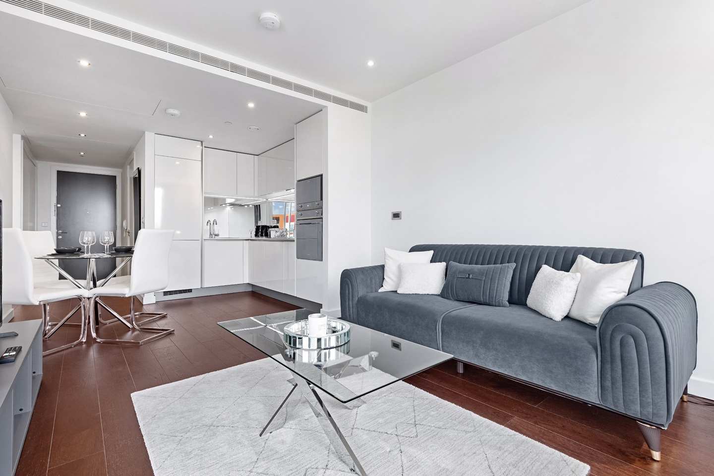 Additional image 24 of 2 Bed Flat, Wandsworth Road, SW8, N1 7GU