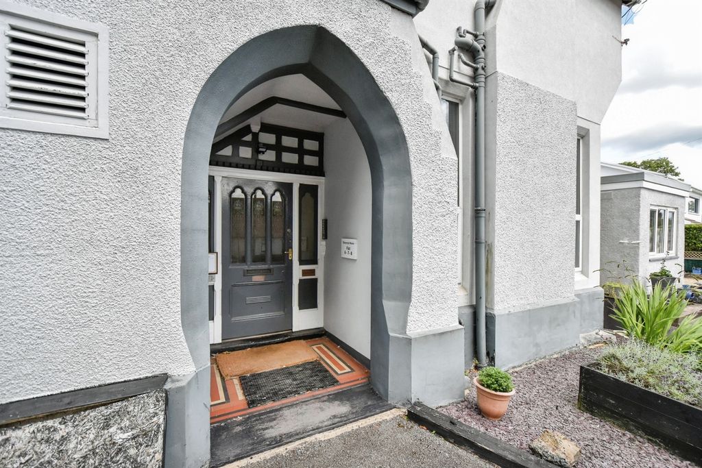Additional image 2 of 1 bed flat for saleCwmbach Road, Aberdare CF44