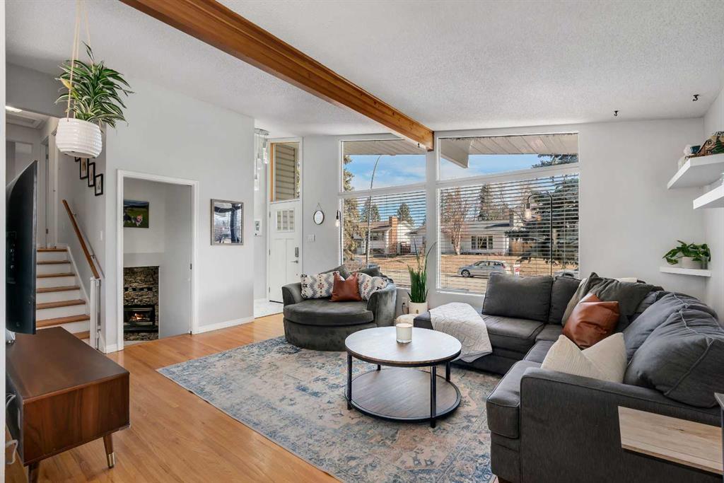 Additional image 4 of 9939 Maplecreek Drive SE, Calgary, AB, T2J 1T4