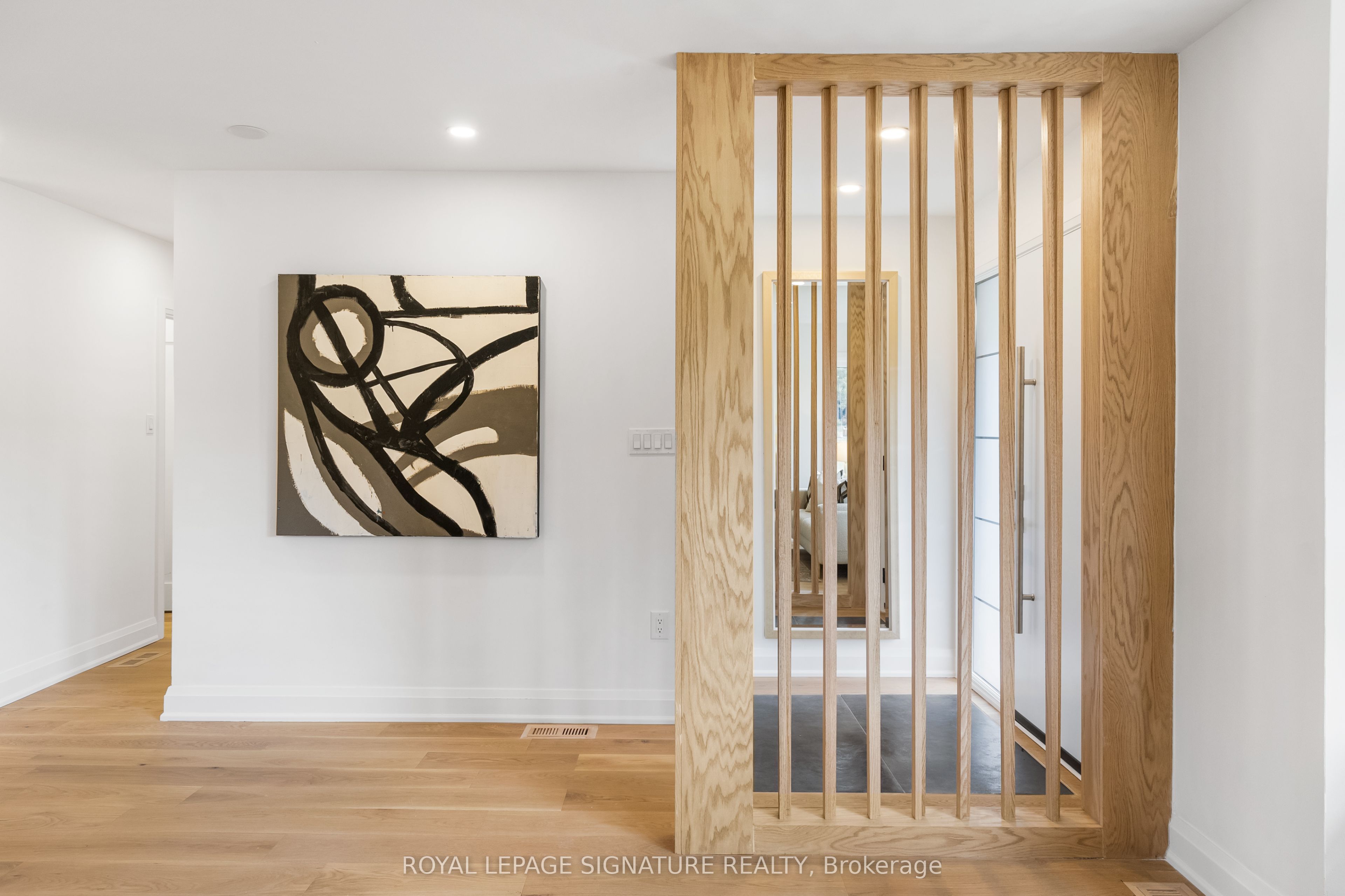 Additional image 5 of Main-247 Kathryn Crescent, Newmarket, ON, L3Y 1L9