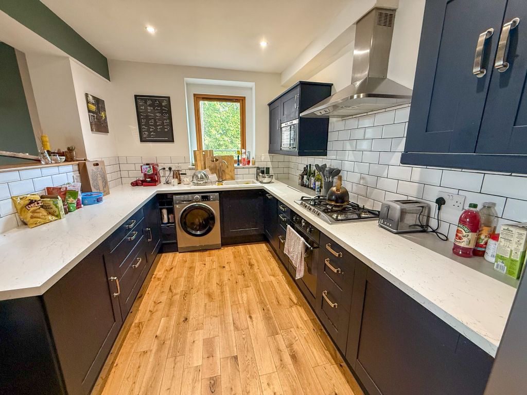 2 bed flat for saleHeathcote Road, Crieff PH7 photo 3
