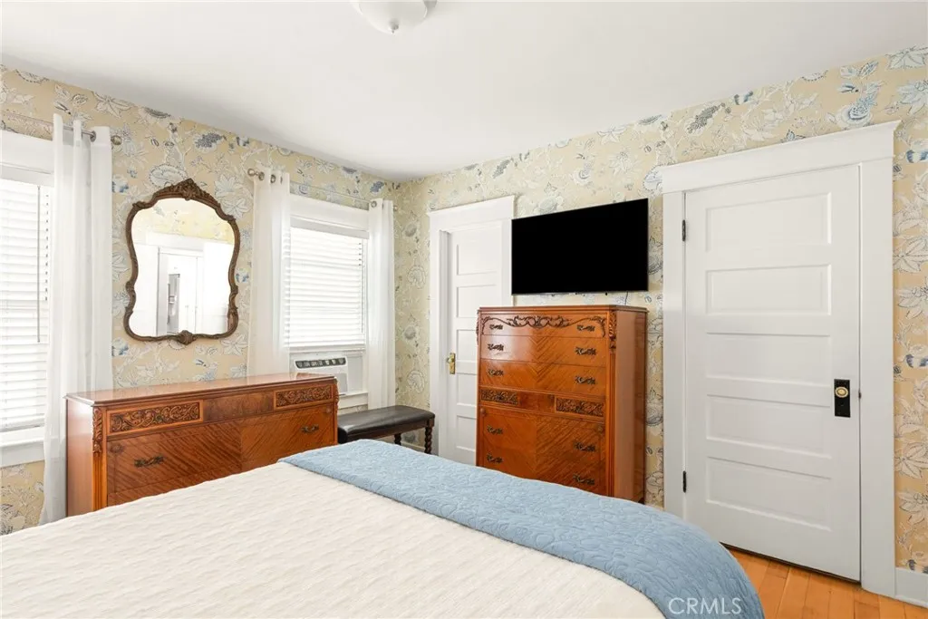 Additional image 32 of 36 19th Street, Hermosa Beach, CA 90254