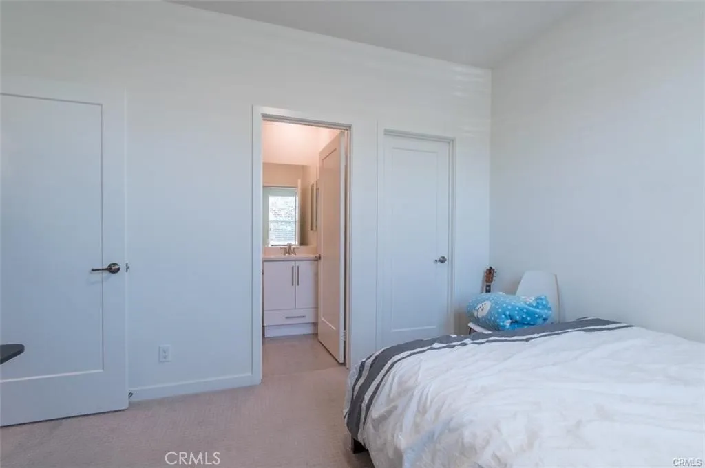 Additional image 8 of 140 Paramount, Irvine, CA 92618