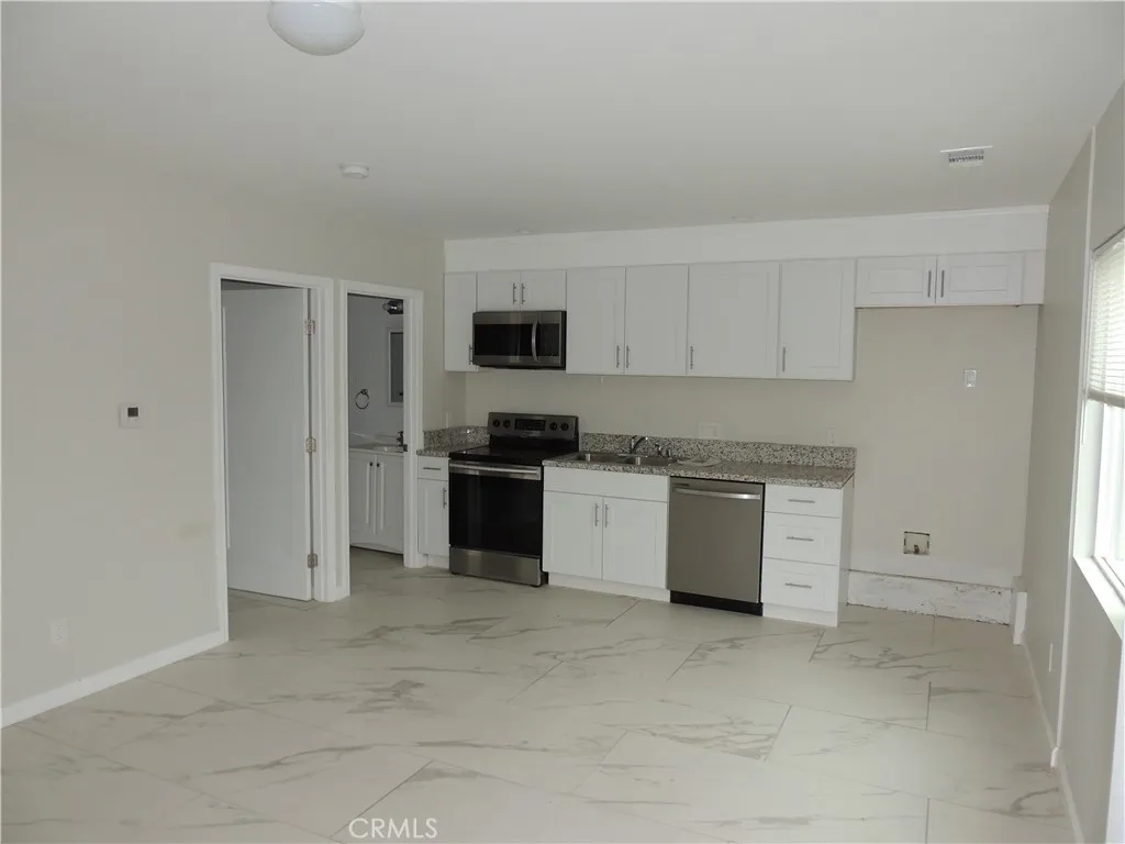 Additional image 12 of 23470 Victory Boulevard, Woodland Hills, CA 91367