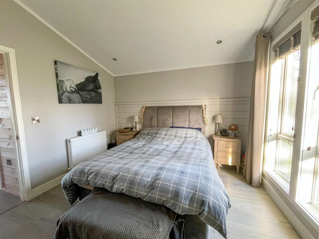 Additional image 10 of 2 bed mobile/park home for sale19 Ash Tree Park, Lower Norton Lane, Kewstoke, Weston-Super-Mare BS22