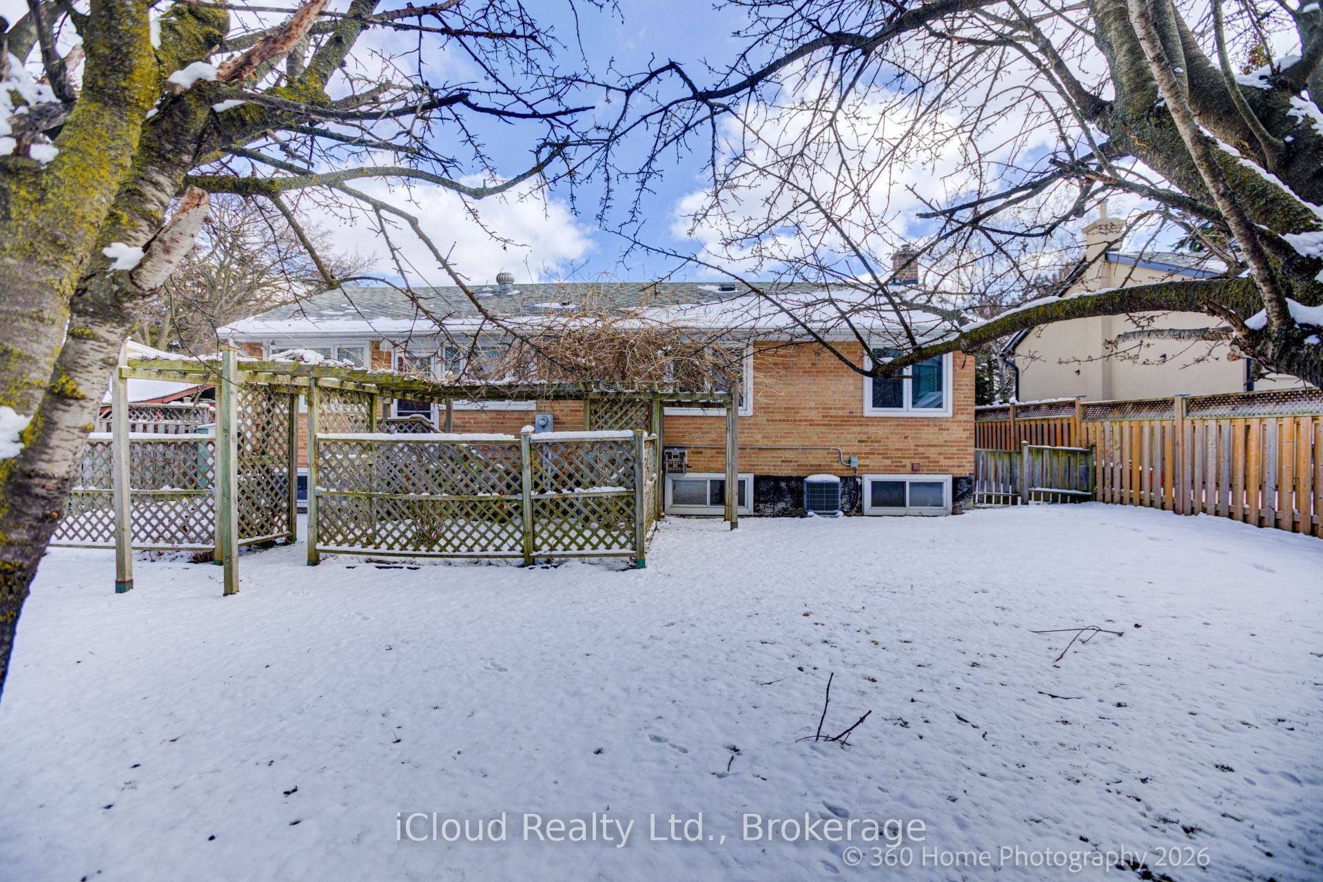 Additional image 4 of 73 Berkinshaw Crescent, Toronto, ON, M3B 2T1