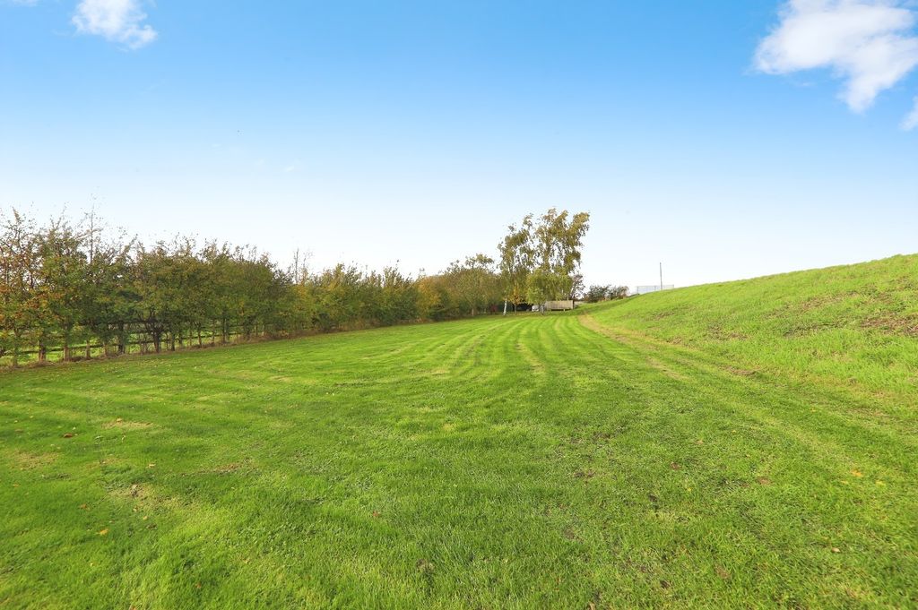 Additional image 19 of 4 bed detached house for saleFerry Road, Barrow Haven, Barrow-Upon-Humber, Lincolnshire DN19