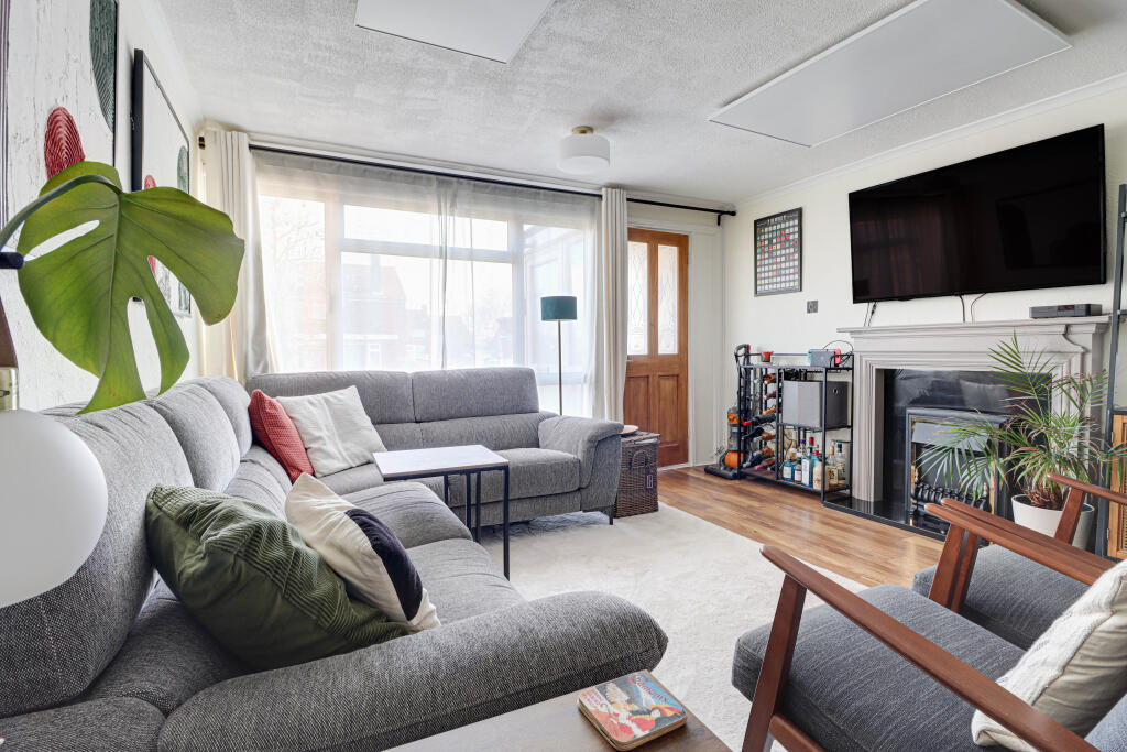 Additional image 4 of High Street, London Colney, AL2