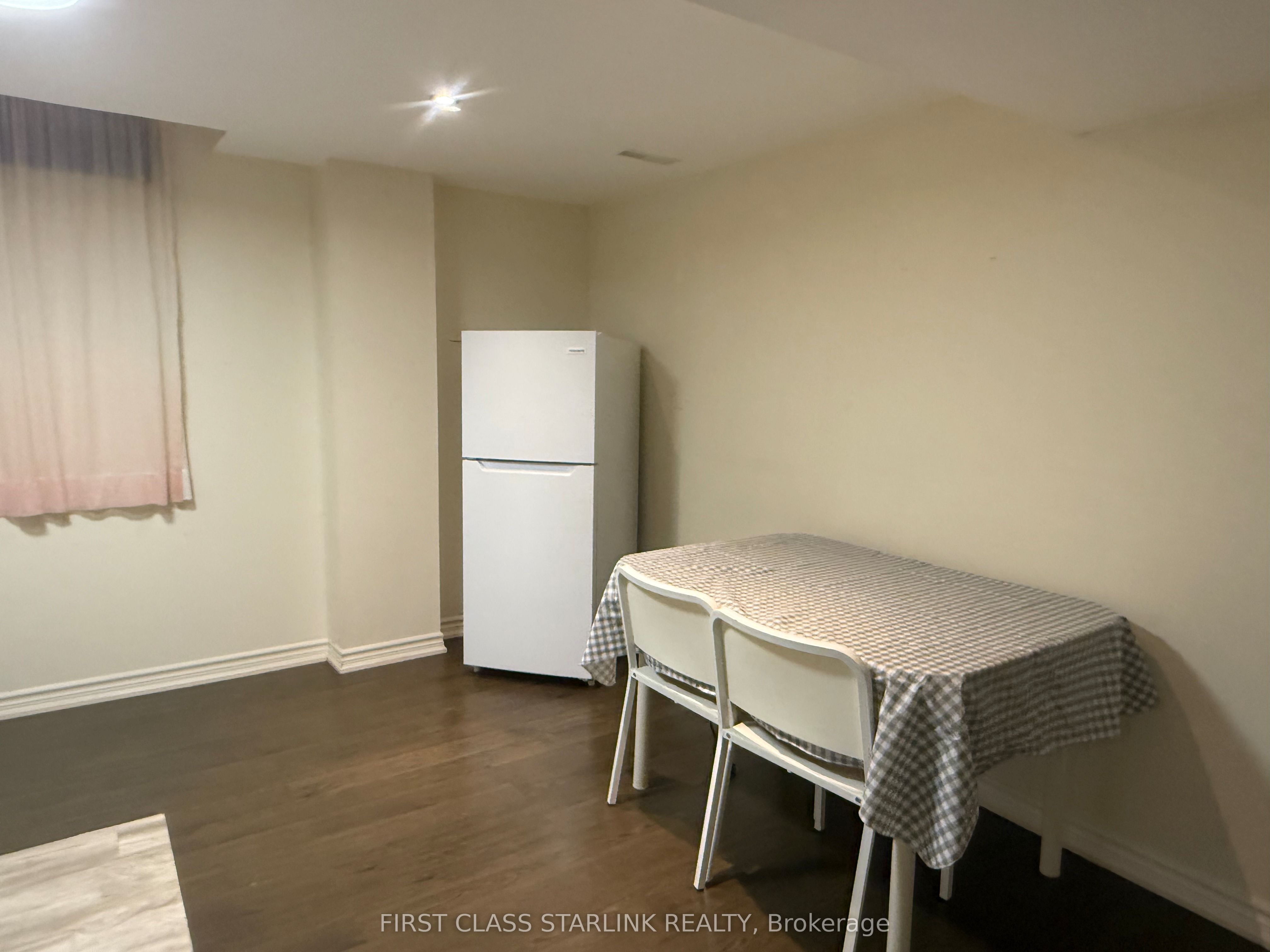 Additional image 6 of Bsmt-454 Hillbury Drive, Mississauga, ON, L5R 0B1